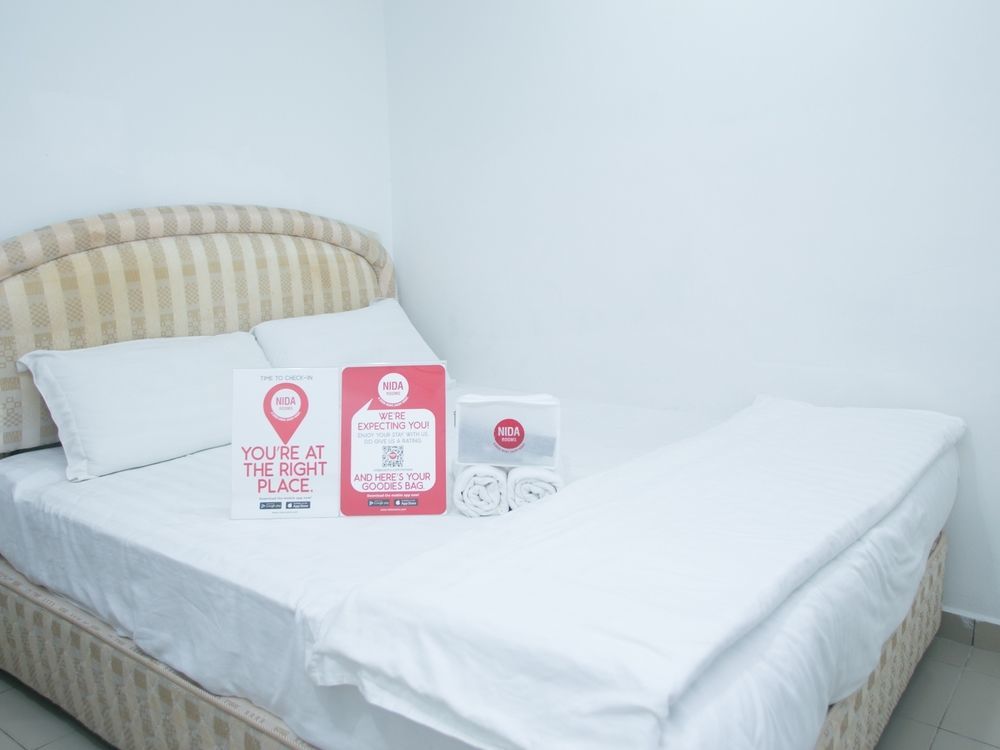 Oyo 988 Malawati Ria Hotel Kuala Selangor Exterior photo